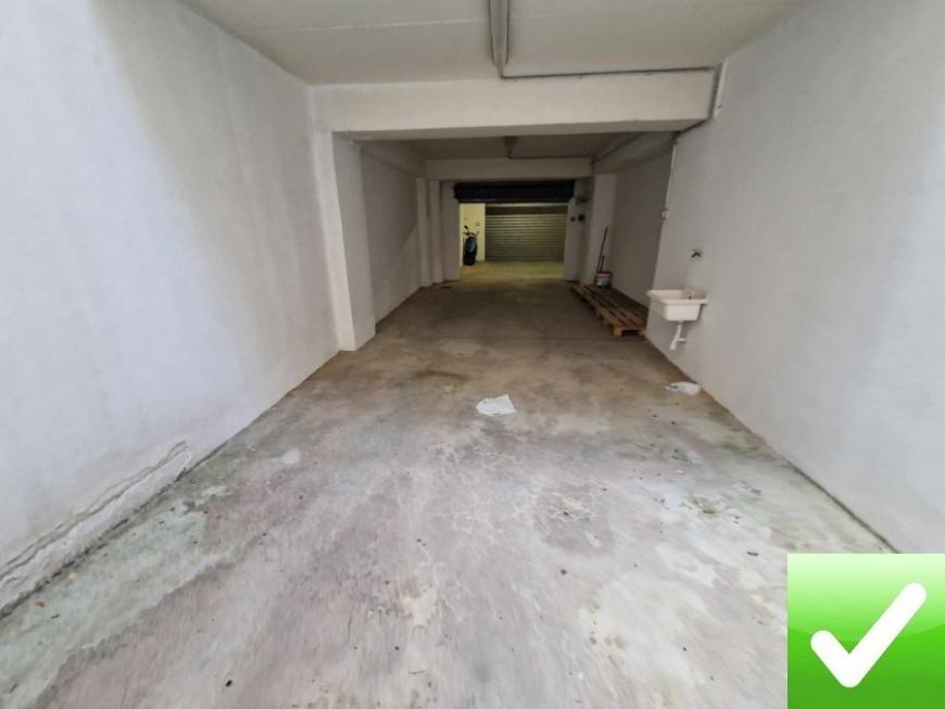 negozio in vendita a Reggio di Calabria in zona Santa Caterina