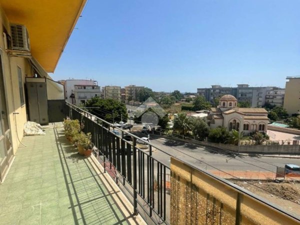 appartamento in vendita a Reggio di Calabria in zona Sbarre