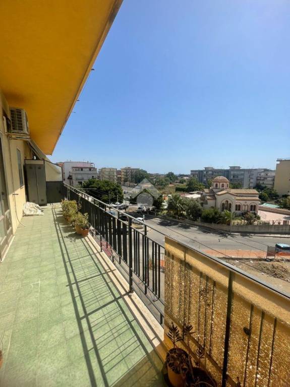 appartamento in vendita a Reggio di Calabria in zona Sbarre