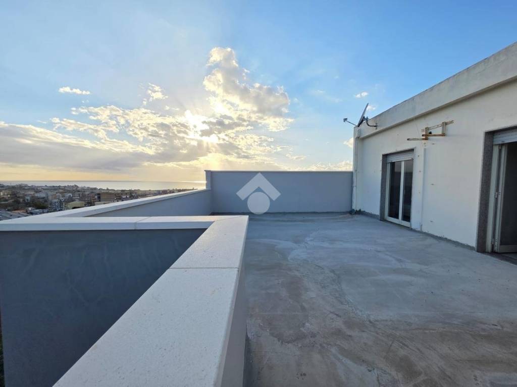 appartamento in vendita a Reggio di Calabria in zona Gallina