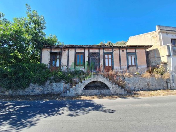 casale in vendita a Reggio di Calabria in zona Ortì