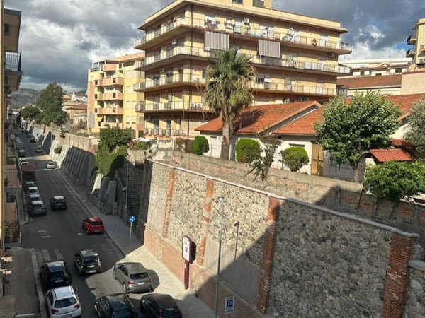 appartamento in vendita a Reggio di Calabria in zona Centro Storico
