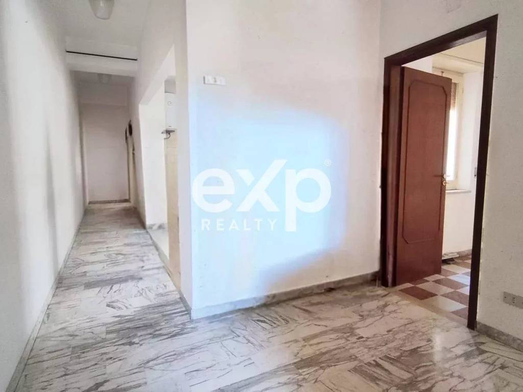 appartamento in vendita a Reggio di Calabria in zona Sbarre