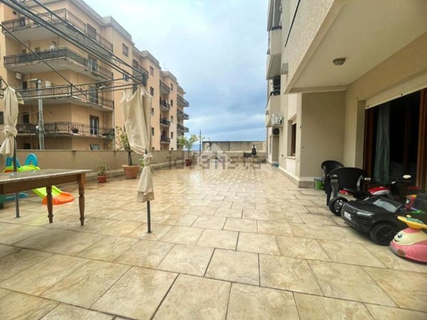 appartamento in vendita a Reggio di Calabria in zona Sbarre