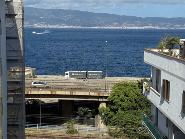 appartamento in vendita a Reggio di Calabria in zona Gallico Superiore