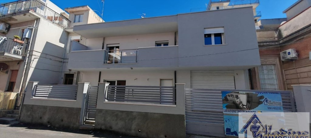 casa indipendente in vendita a Reggio di Calabria in zona Sbarre