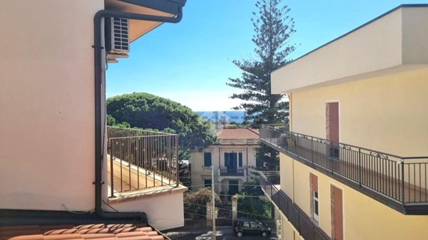 casa semindipendente in vendita a Reggio di Calabria in zona Catona