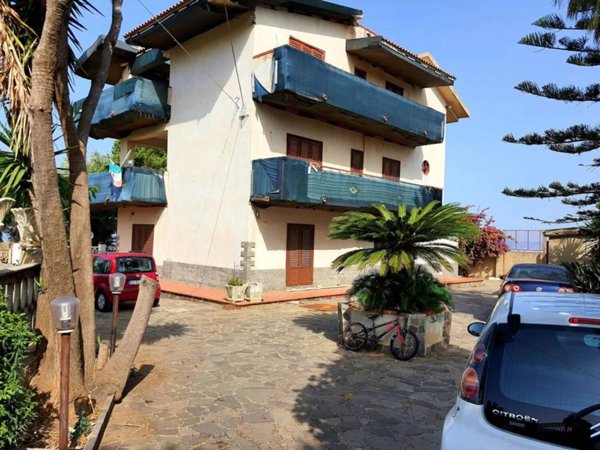 casa indipendente in vendita a Reggio di Calabria in zona Ravagnese
