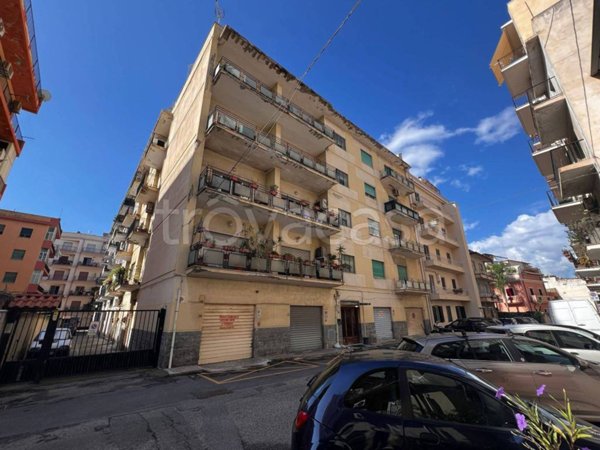 appartamento in vendita a Reggio di Calabria in zona Sbarre