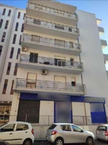 pentavano in vendita a Reggio di Calabria in zona Centro Storico