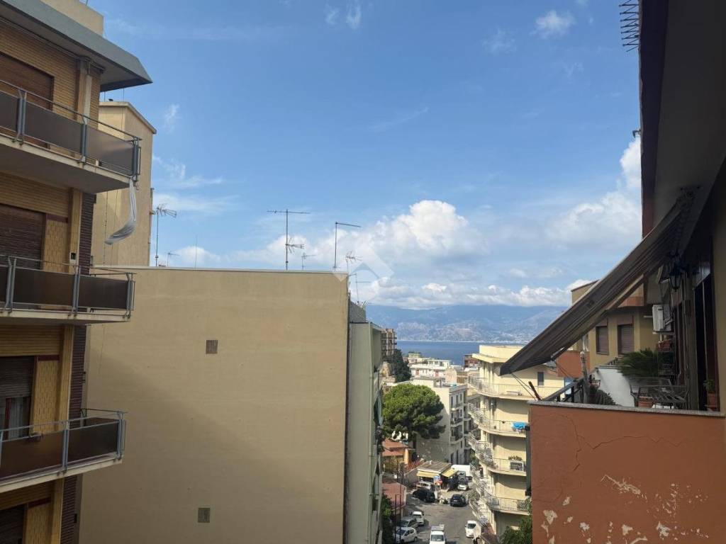 appartamento in vendita a Reggio di Calabria in zona Tremulini
