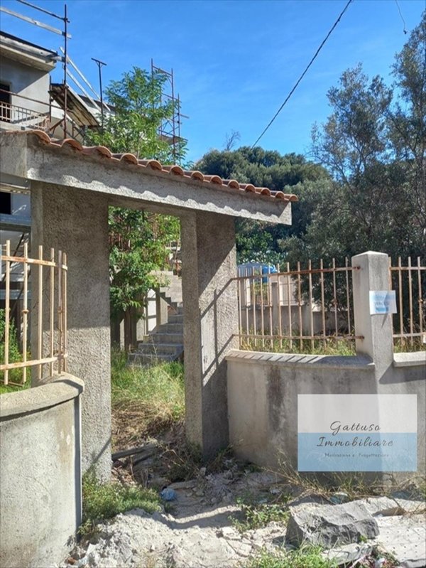 casa indipendente in vendita a Reggio di Calabria in zona Spirito Santo