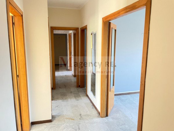 appartamento in vendita a Reggio di Calabria in zona Sbarre