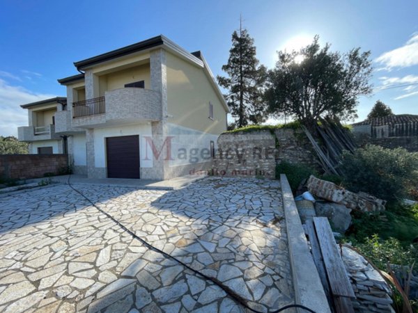 casa indipendente in vendita a Reggio di Calabria in zona San Leo