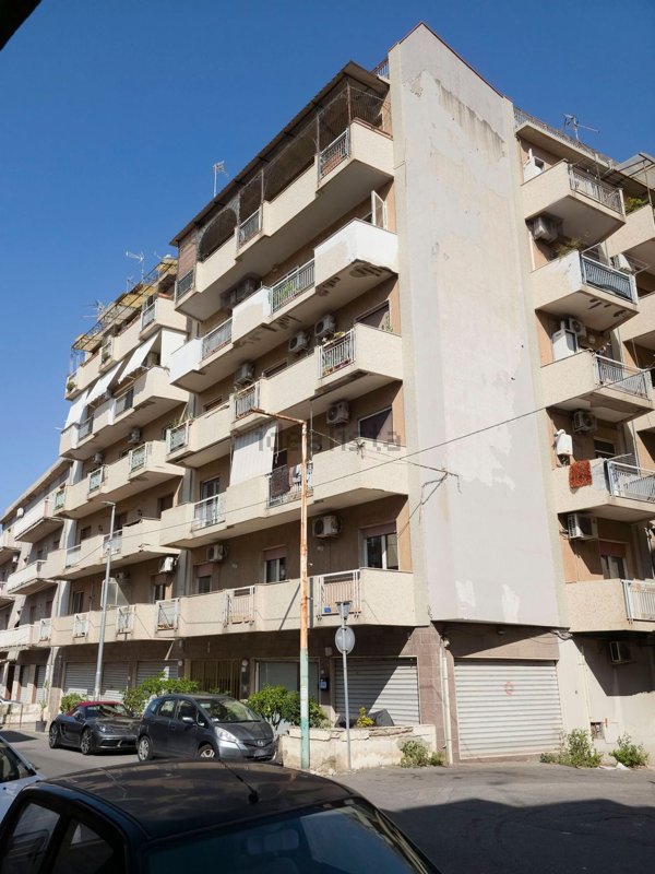 appartamento in vendita a Reggio di Calabria in zona Gebbione