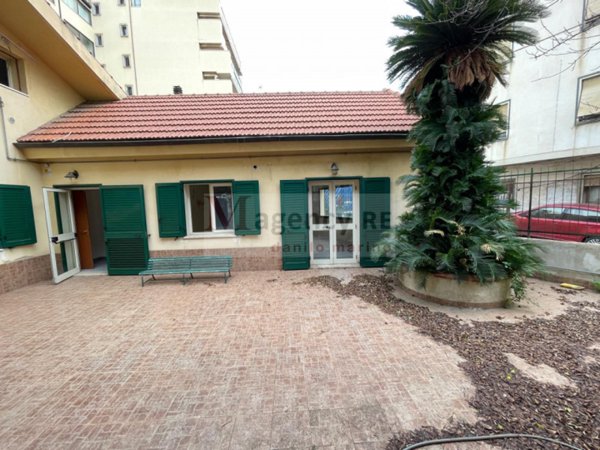 casa indipendente in vendita a Reggio di Calabria in zona Trabocchetto