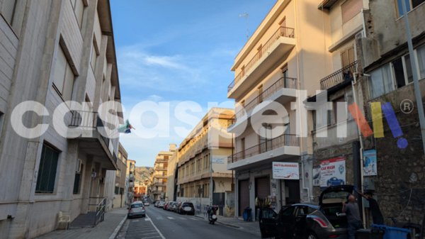 appartamento in vendita a Reggio di Calabria in zona Centro Storico
