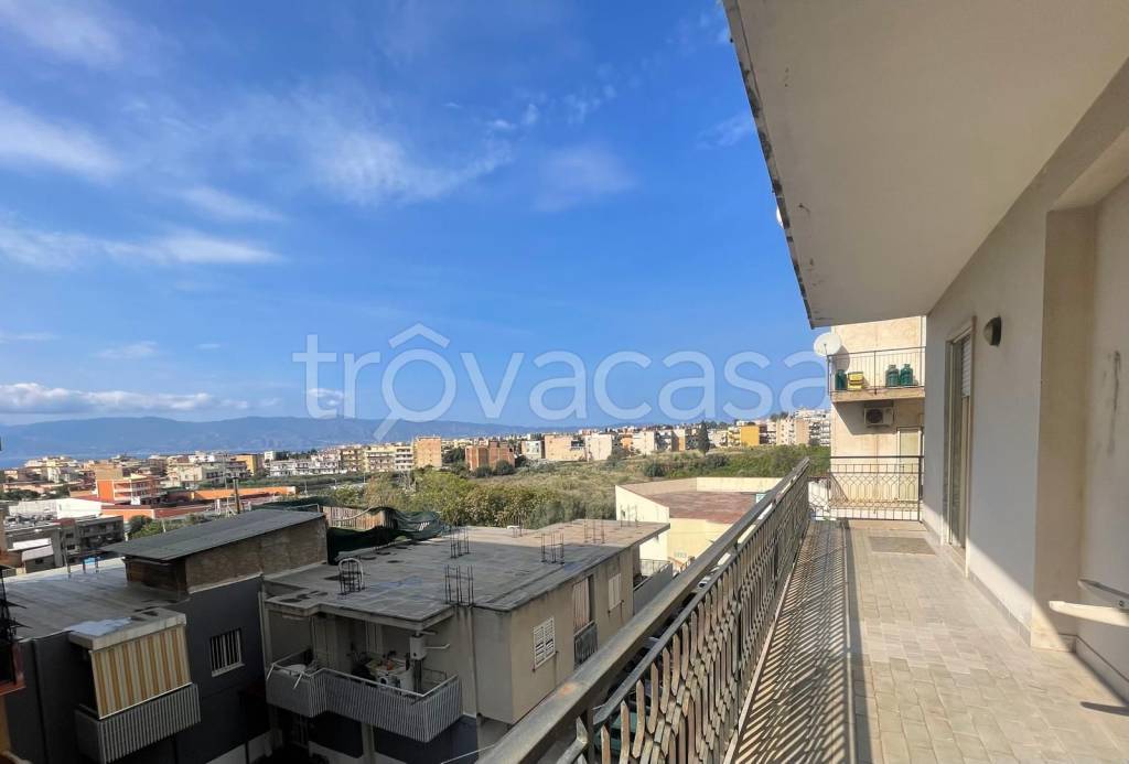 appartamento in vendita a Reggio di Calabria in zona Ravagnese