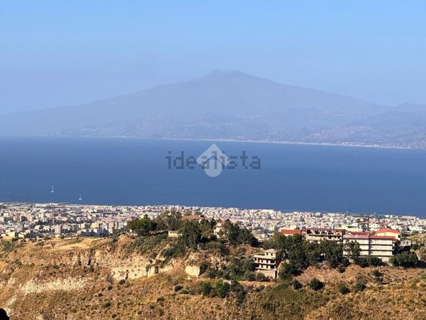 casa indipendente in vendita a Reggio di Calabria in zona Terreti