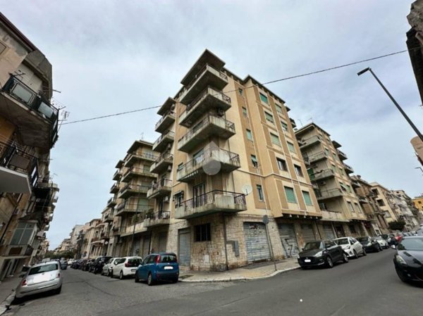 appartamento in vendita a Reggio di Calabria in zona Centro Storico