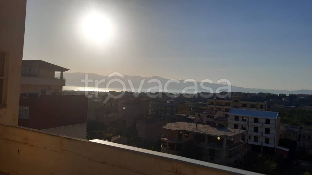 appartamento in vendita a Reggio di Calabria in zona Ravagnese