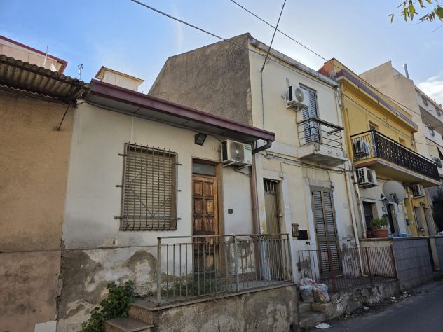 casa indipendente in vendita a Reggio di Calabria in zona Sbarre