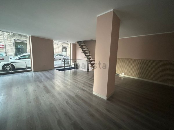 negozio in vendita a Reggio di Calabria in zona Centro Storico