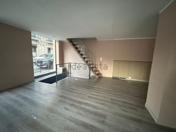negozio in vendita a Reggio di Calabria in zona Centro Storico