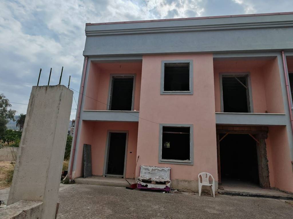 casa indipendente in vendita a Reggio di Calabria in zona Pellaro
