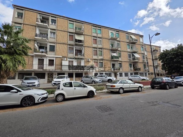 appartamento in vendita a Reggio di Calabria in zona Sbarre