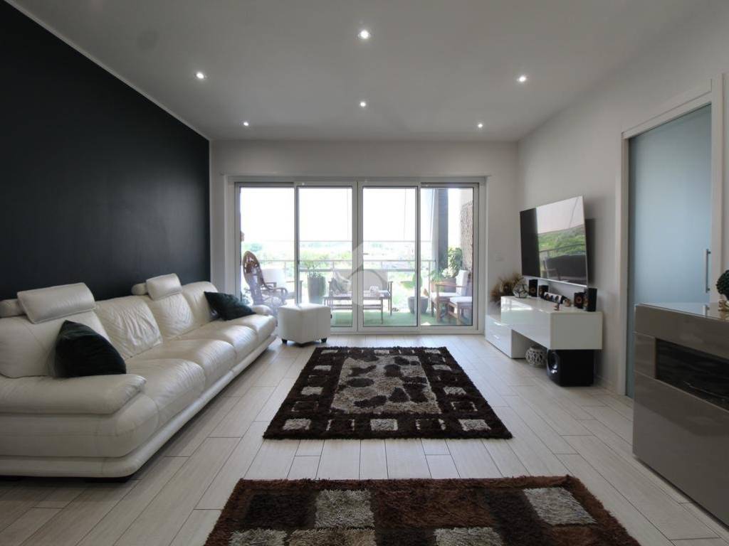 appartamento in vendita a Reggio di Calabria in zona Gallico Superiore