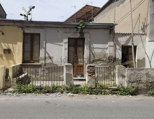 casa indipendente in vendita a Reggio di Calabria in zona Sbarre