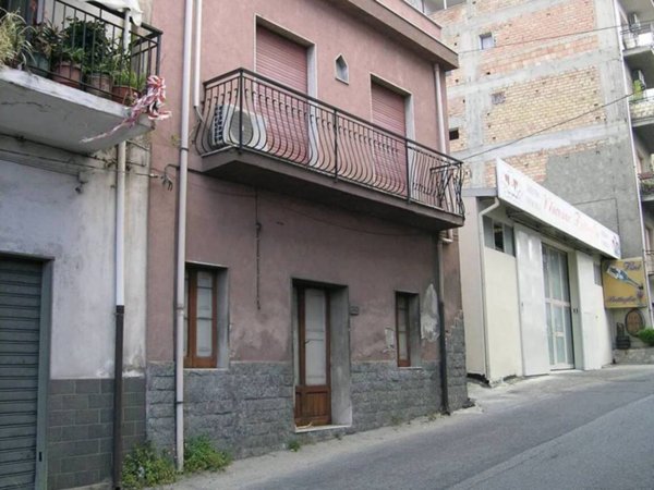 casa indipendente in vendita a Reggio di Calabria in zona Eremo