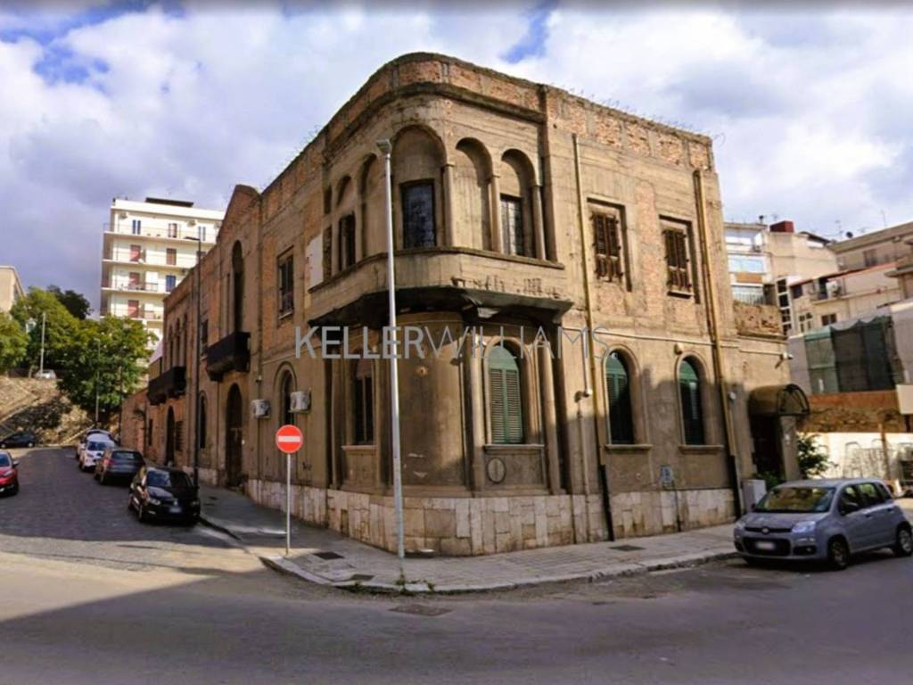 casa indipendente in vendita a Reggio di Calabria in zona Centro Storico