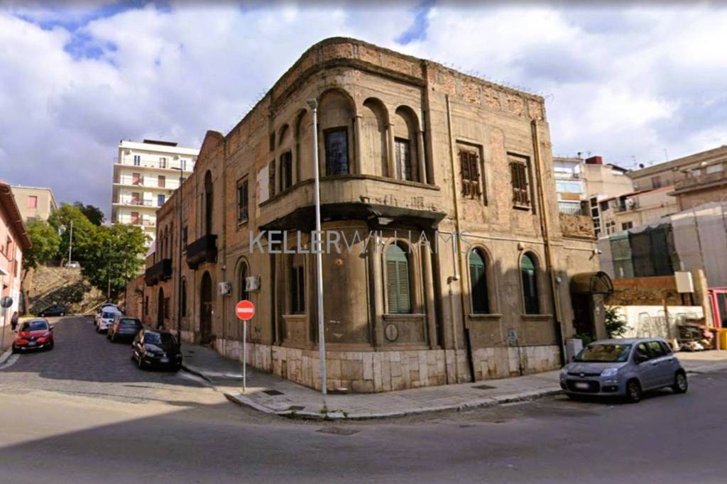 casa indipendente in vendita a Reggio di Calabria in zona Centro Storico