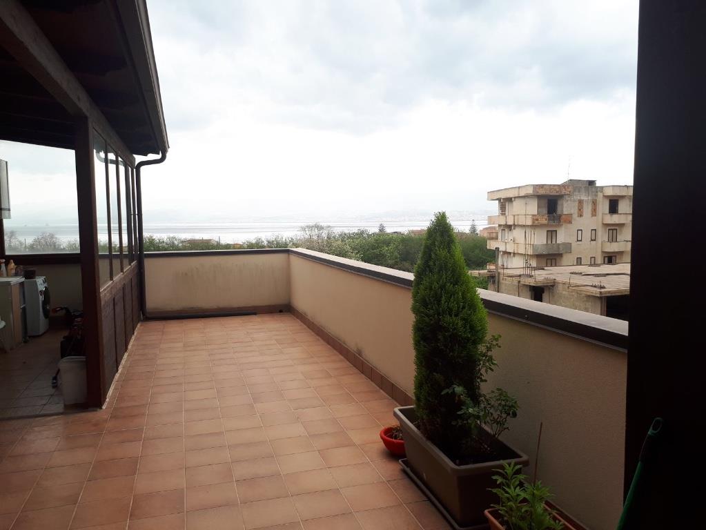 appartamento in vendita a Reggio di Calabria in zona Catona