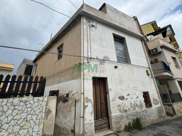casa indipendente in vendita a Reggio di Calabria in zona Trabocchetto