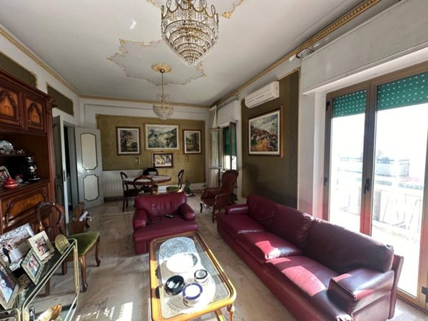 intera palazzina in vendita a Reggio di Calabria in zona Rione Ferrovieri