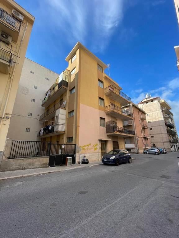 appartamento in vendita a Reggio di Calabria in zona Sbarre
