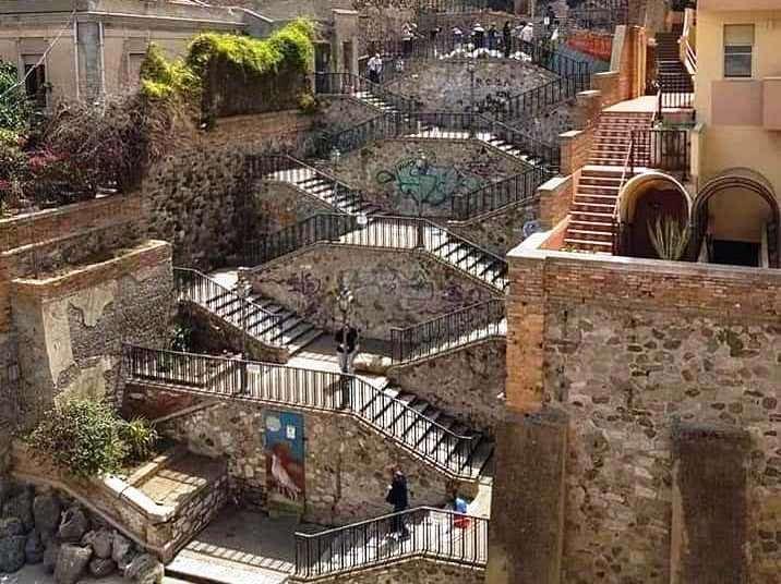 casa indipendente in vendita a Reggio di Calabria in zona Centro Storico