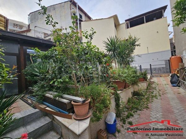 casa indipendente in vendita a Reggio di Calabria in zona Rione Ferrovieri