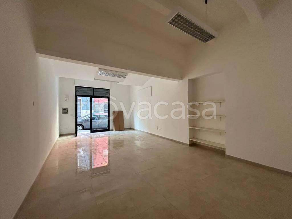 negozio in vendita a Reggio di Calabria in zona Centro Storico