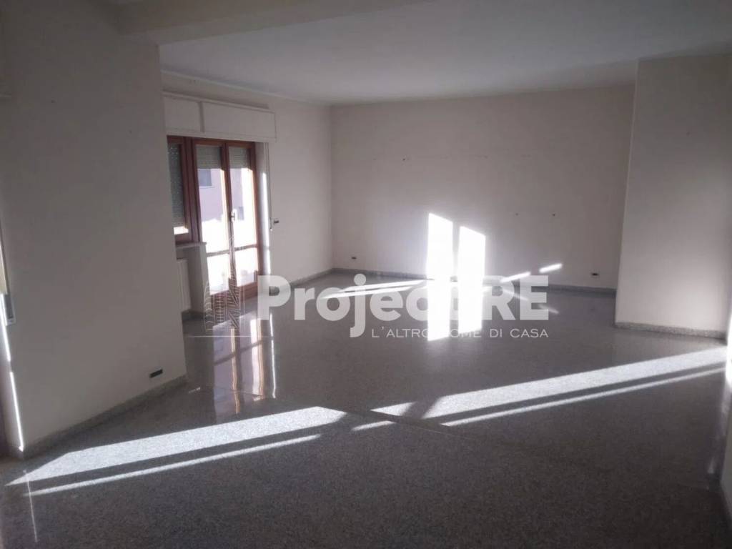 appartamento in vendita a Reggio di Calabria in zona Gallina