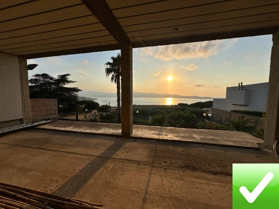 casa indipendente in vendita a Reggio di Calabria in zona Gallico Superiore