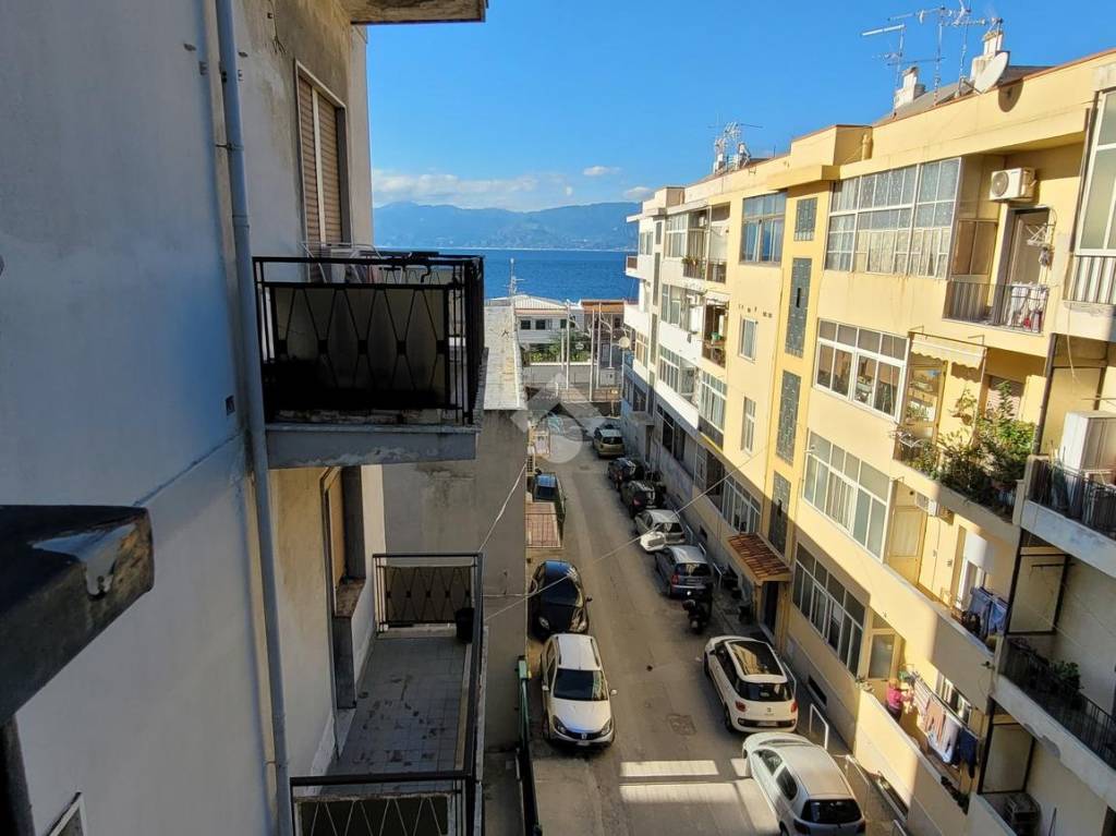 appartamento in vendita a Reggio di Calabria in zona Rione Ferrovieri