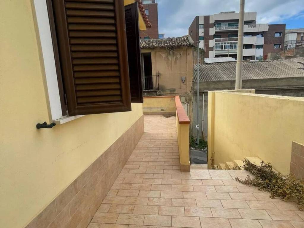 casa indipendente in vendita a Reggio di Calabria in zona Tremulini