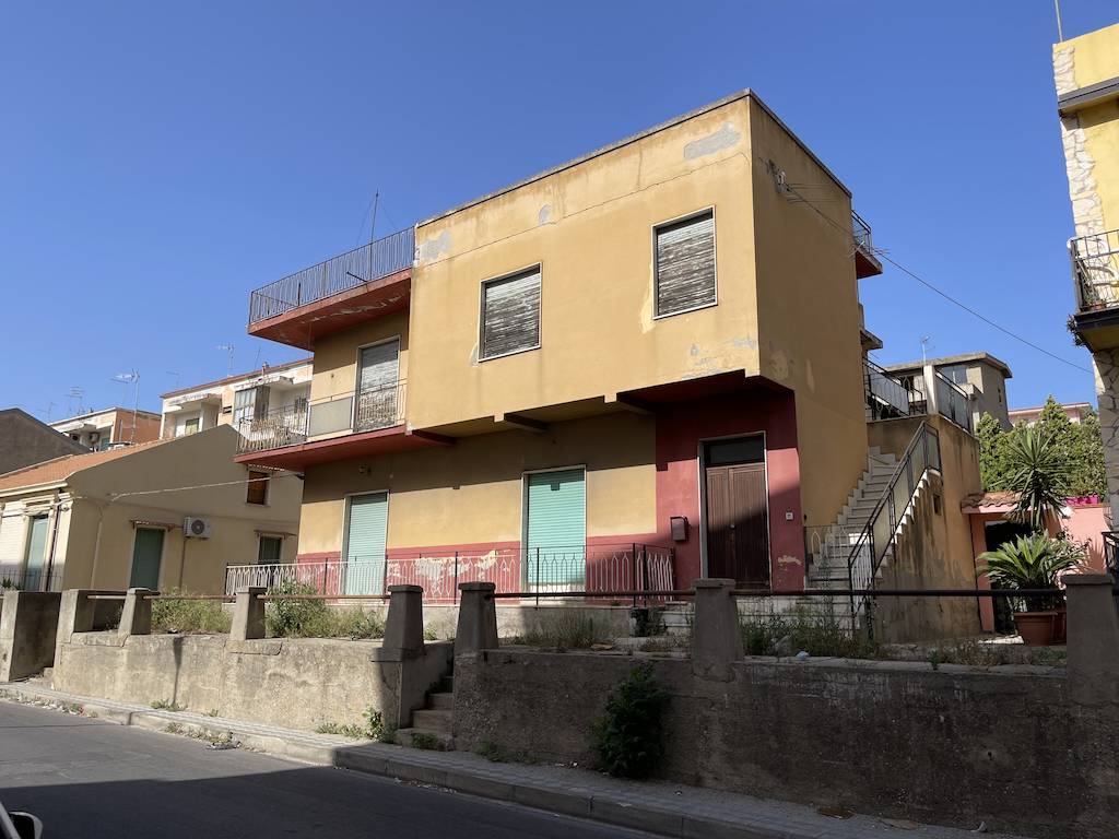 casa indipendente in vendita a Reggio di Calabria in zona Catona