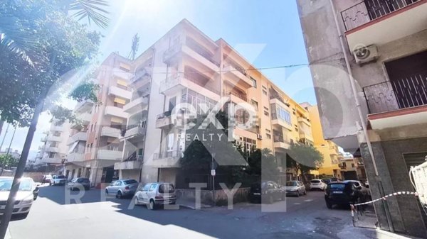 appartamento in vendita a Reggio di Calabria in zona Centro Storico