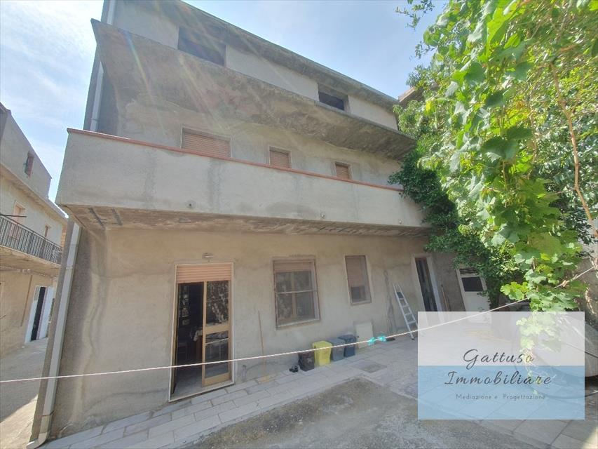 casa indipendente in vendita a Reggio di Calabria in zona Bocale