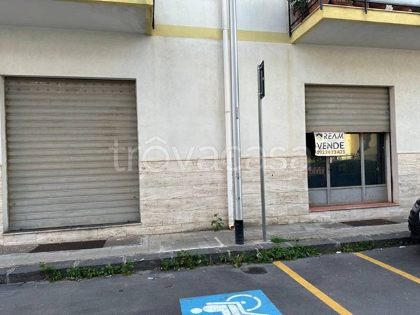 negozio in vendita a Reggio di Calabria in zona Pellaro